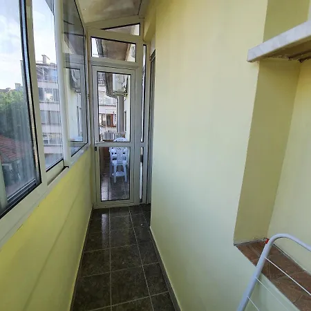 Danny Lejlighed Burgas City