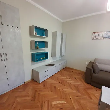 Danny Apartment *