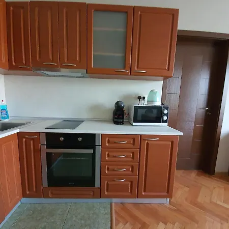 Danny Apartment Burgas