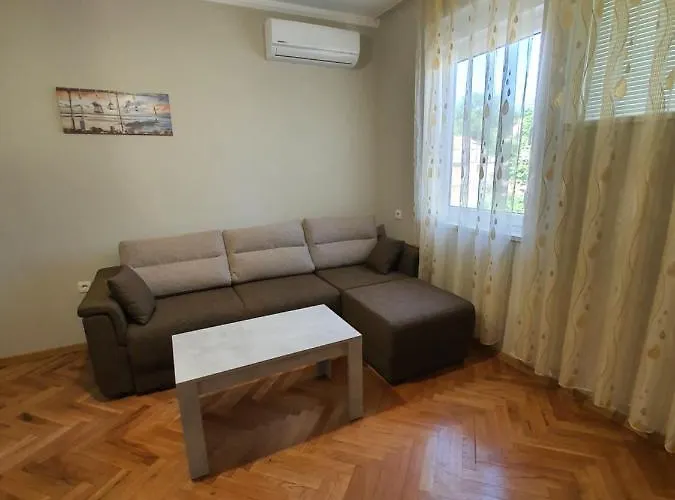 Danny * Μπουργκάς